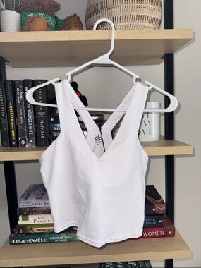 ALO Yoga White V-Neck Cropped Tank